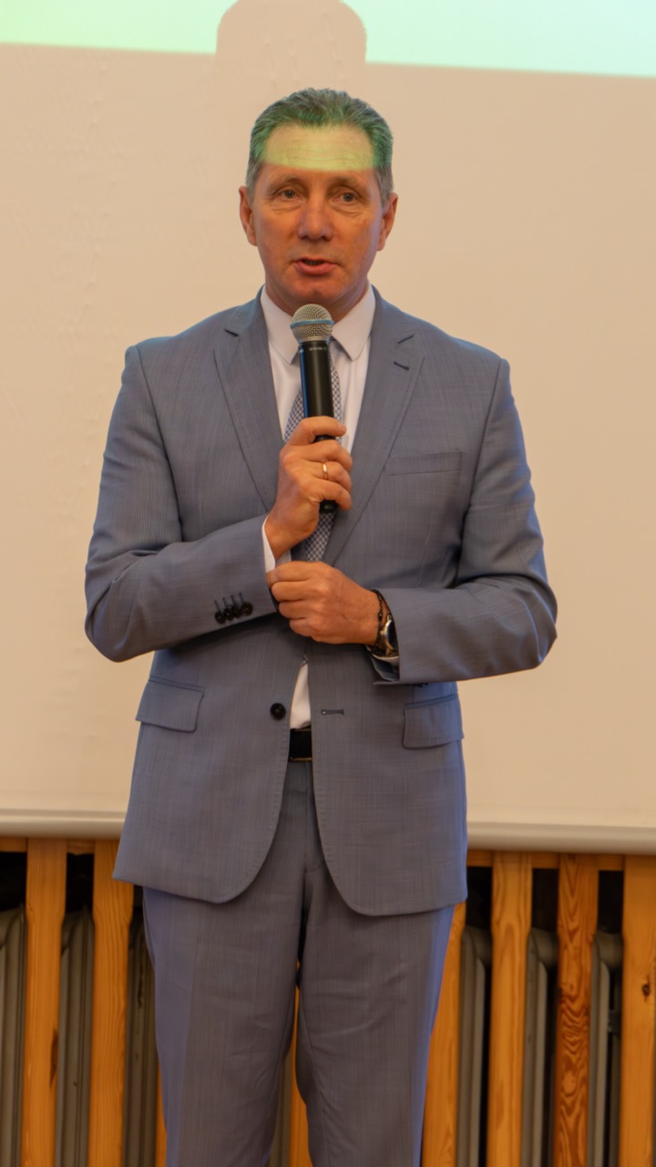 targi szkolne-14 Duży