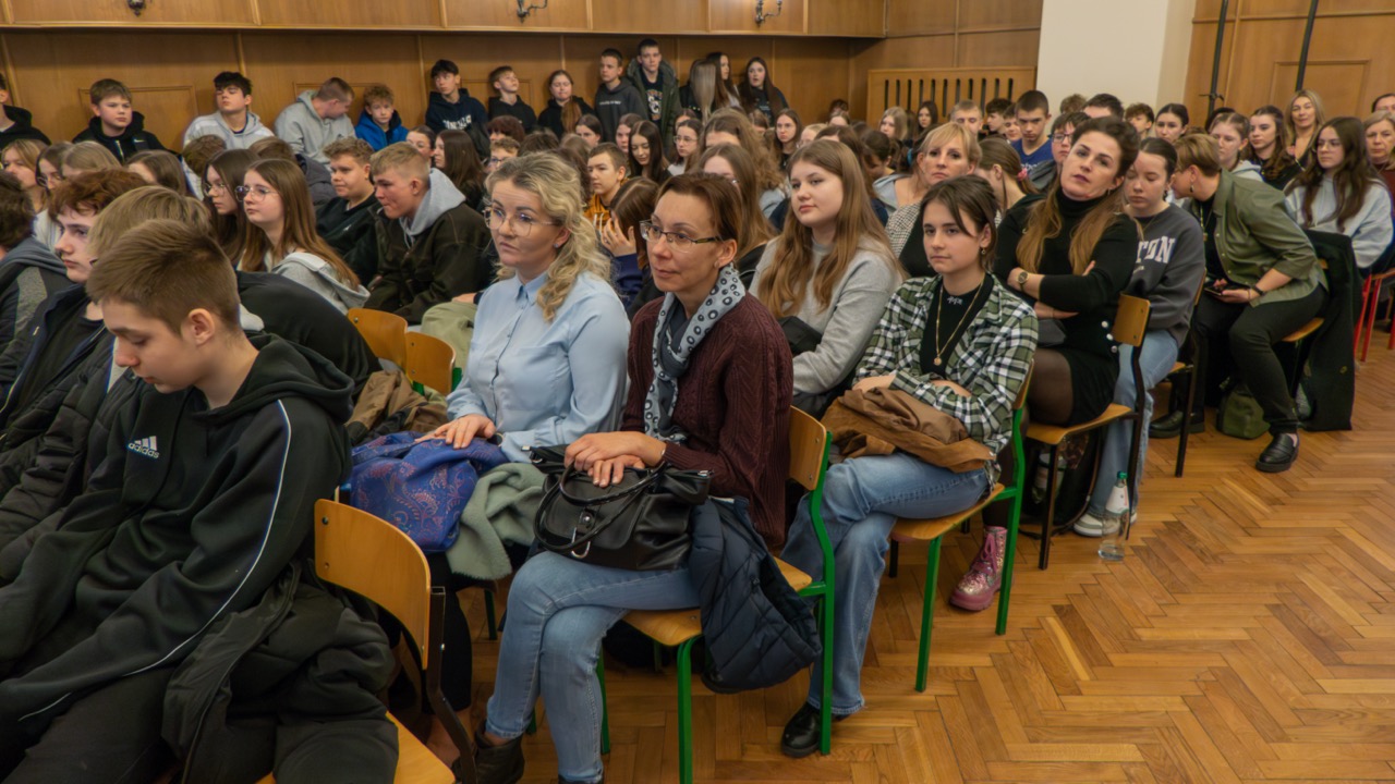 targi szkolne-16 Duży